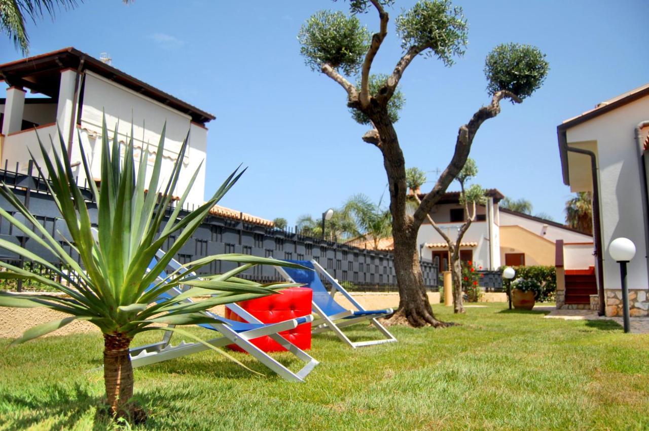 Sole Mare Deluxe Villa Campofelice Di Roccella Exterior foto
