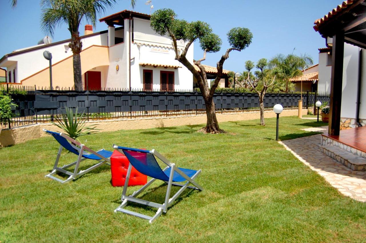 Sole Mare Deluxe Villa Campofelice Di Roccella Exterior foto