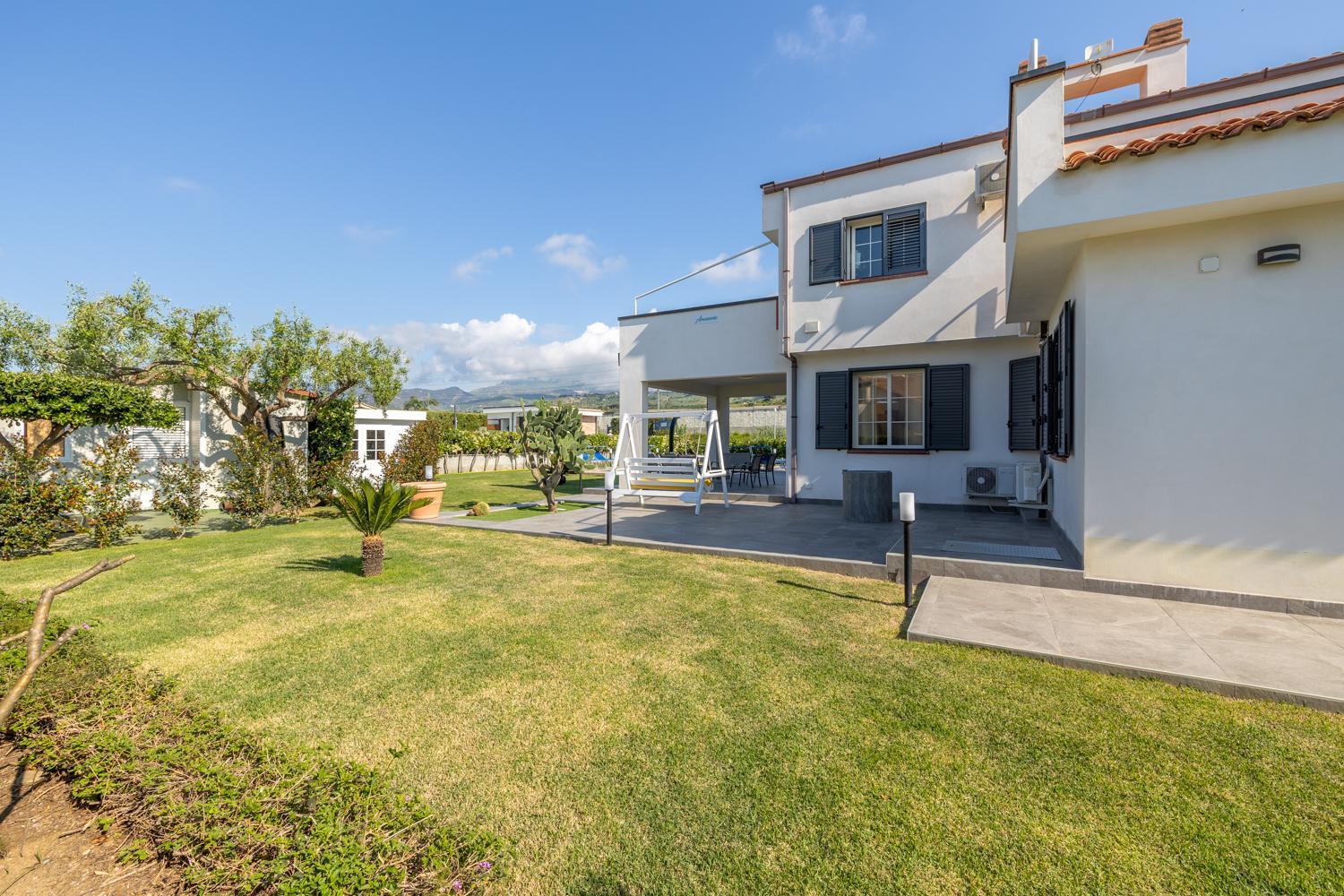 Sole Mare Deluxe Villa Campofelice Di Roccella Exterior foto