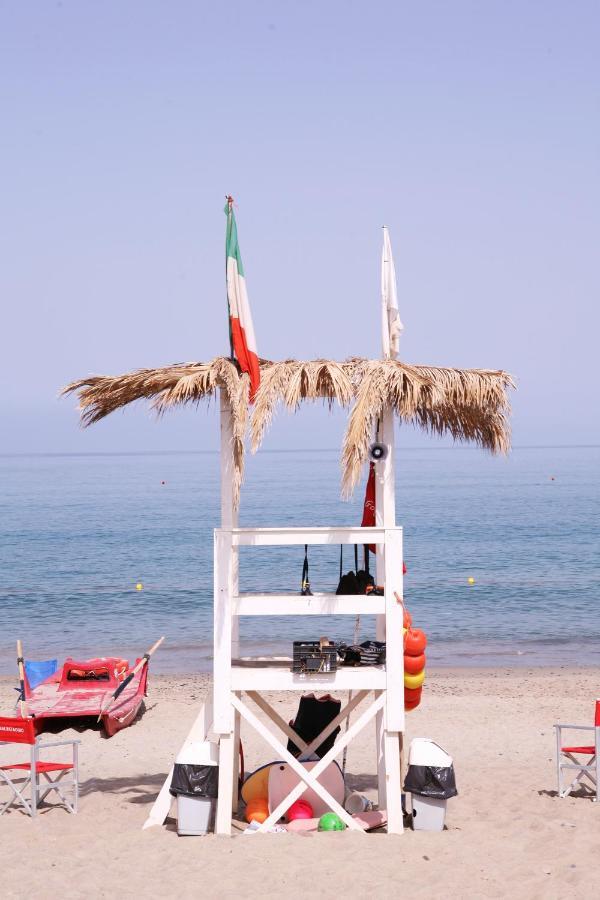Sole Mare Deluxe Villa Campofelice Di Roccella Exterior foto